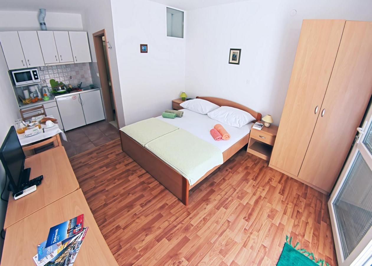 Apartment Lora Sea & Oldtown View With Parking